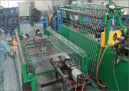 12.5 gauge galvanized wire chain link fence making machine